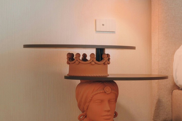 Room 49 of 256