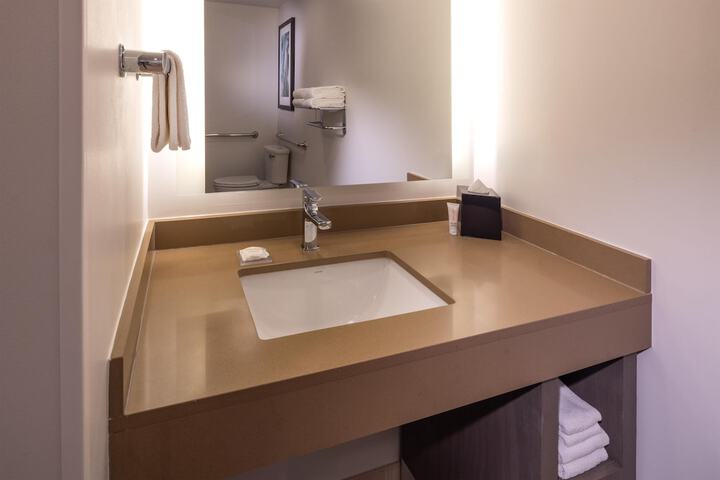 Room 40 of 68