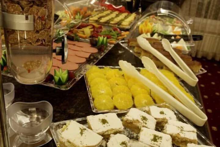Dining 14 of 22