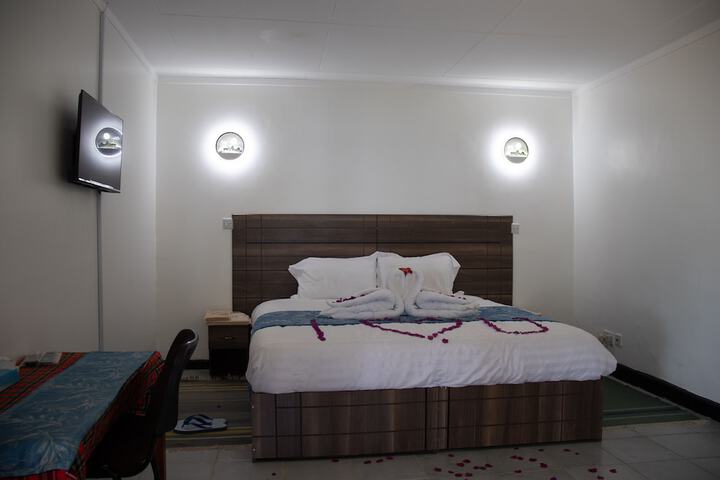 Room 26 of 115