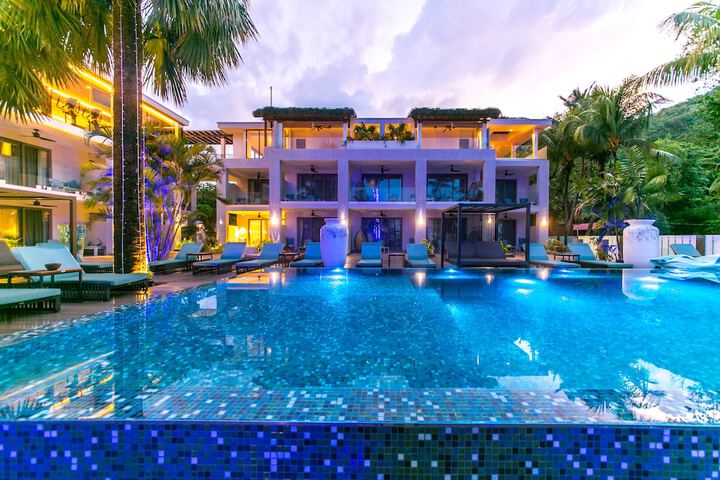 Pool 77 of 131