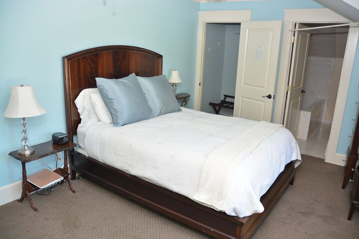 Room 15 of 252