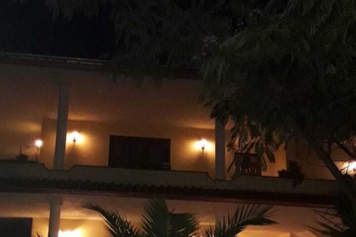 Hotel Exterior 38 of 46
