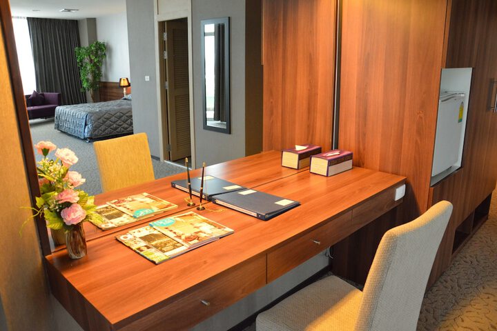 Room 4 of 36