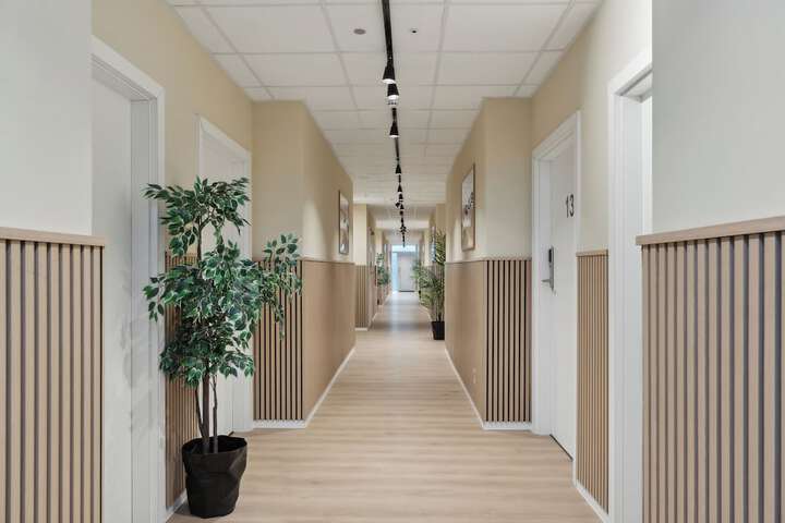 Room 11 of 28