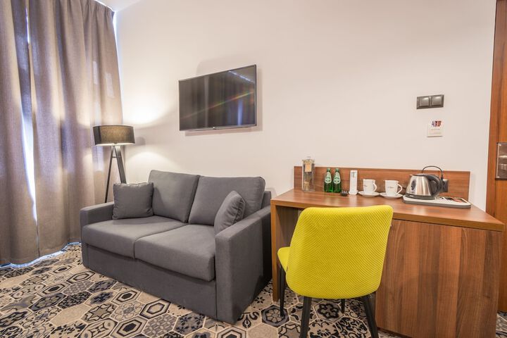 Room 51 of 73
