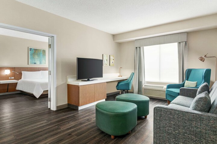 Room 8 of 40