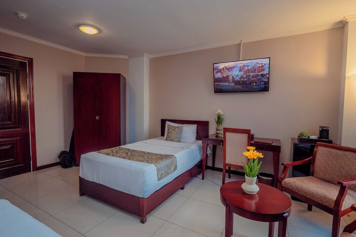 Room 16 of 118