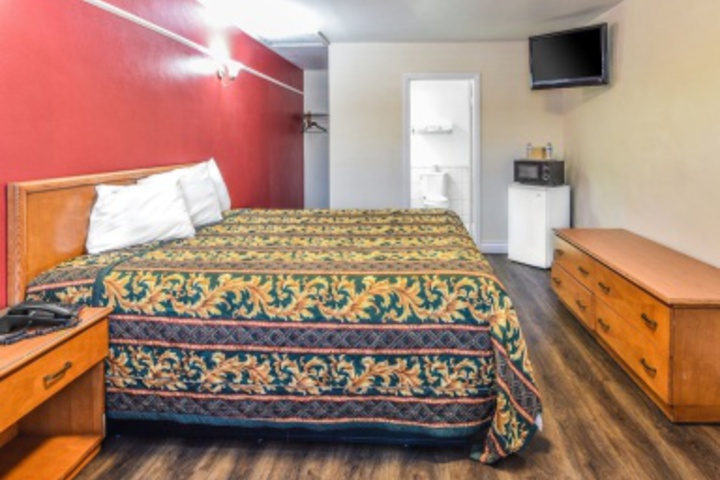 Room 95 of 192