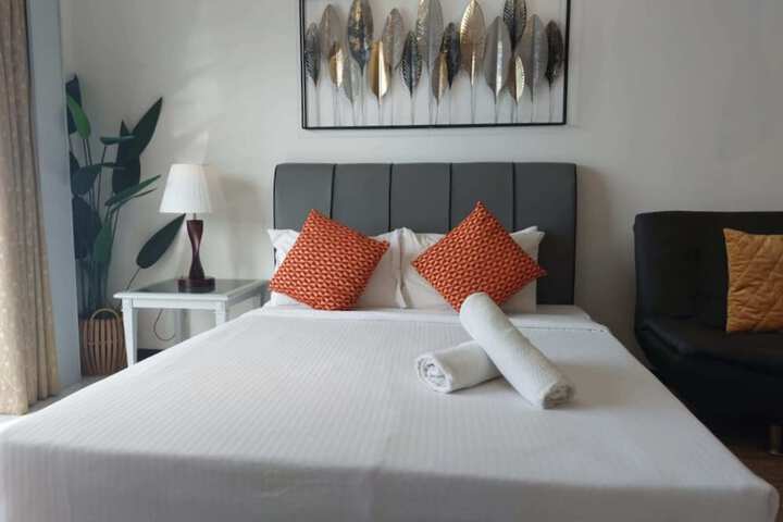 Room 50 of 650