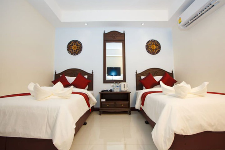 Room 17 of 32