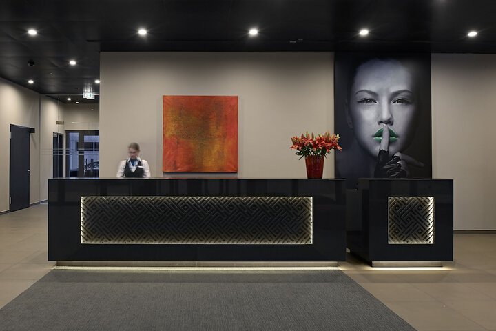 Guest Lobby