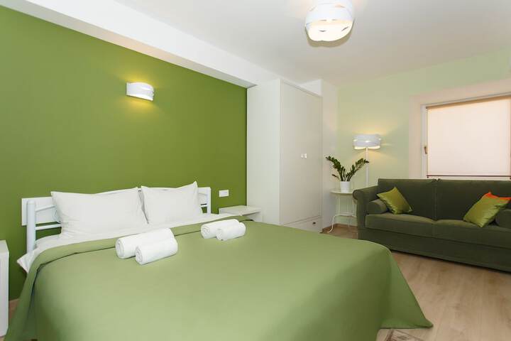 Room 53 of 108