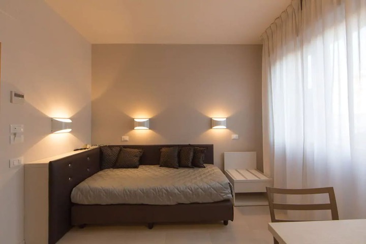 Room 14 of 66