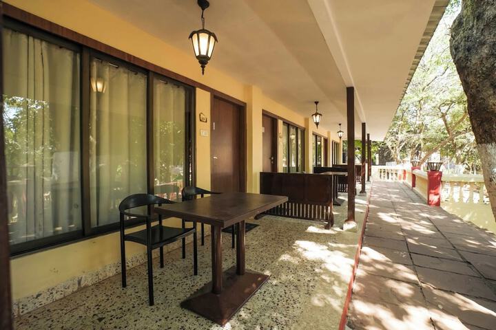 Hotel 75 of 78