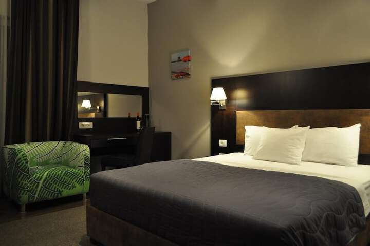 Room 9 of 21