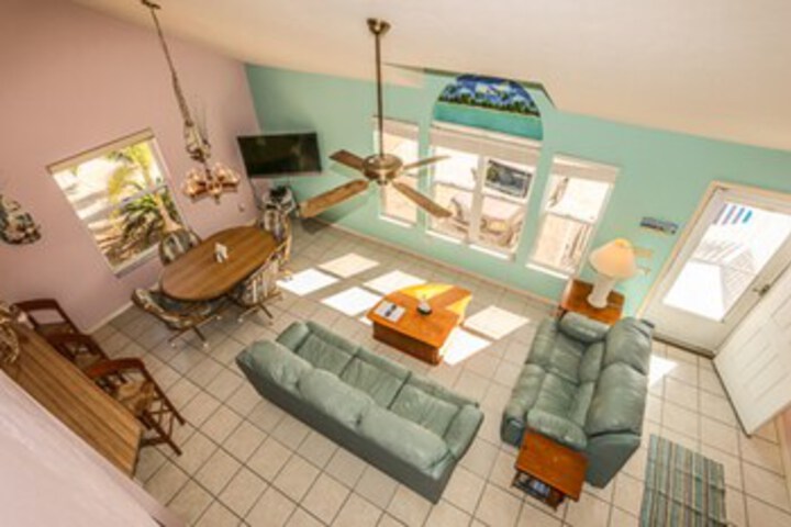 Room 12 of 26