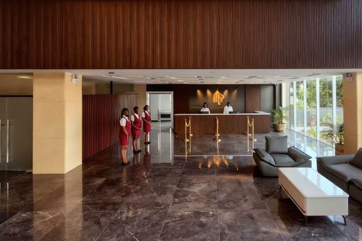 Hotel Interior 4 of 33