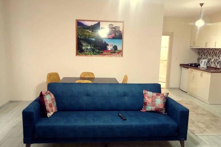 Room 3 of 9