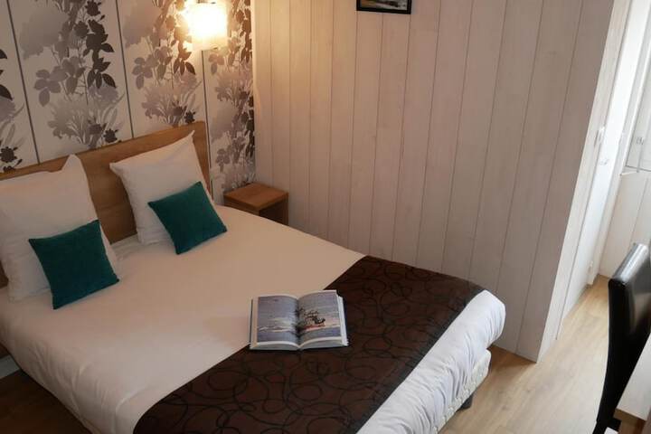 Room 9 of 54