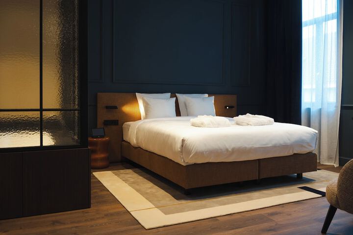 Room 4 of 51