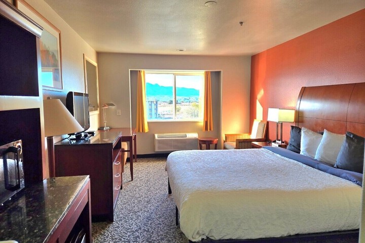 Room 8 of 29