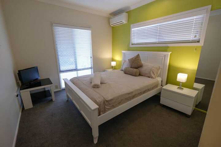 Room 74 of 192