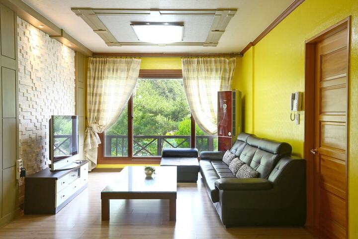 Room 73 of 111