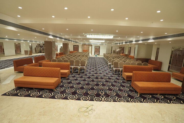 Ballroom/Hall 94 of 102