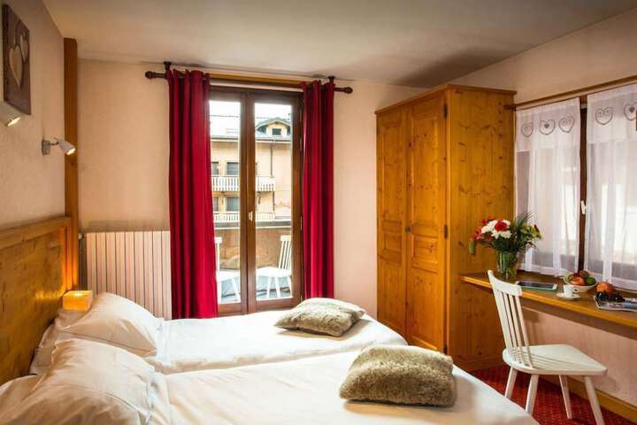 Room 15 of 50