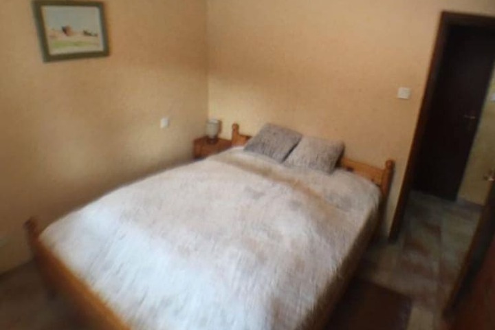 Room 2 of 4