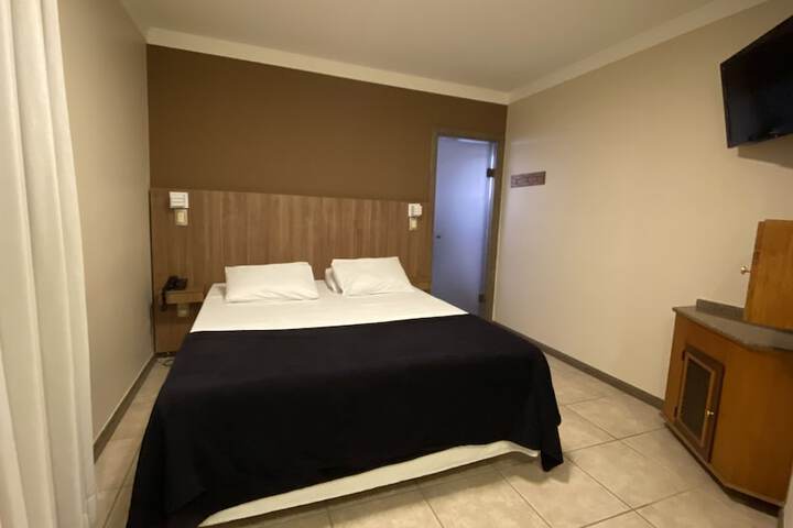 Room 26 of 80