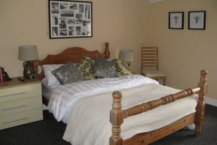 Room 8 of 25
