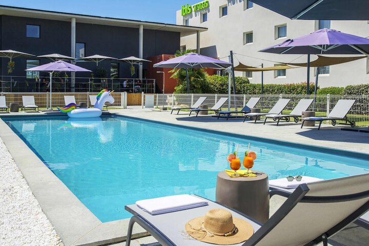 Pool Hotel