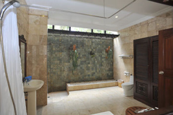 Room 2 of 42