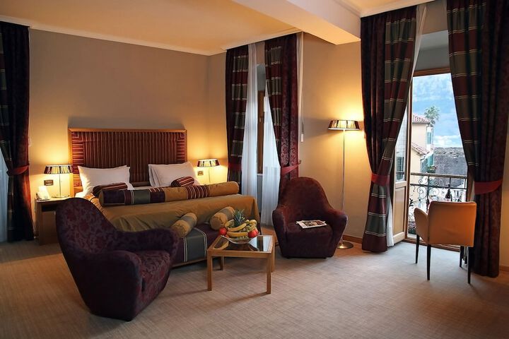 Room 8 of 55