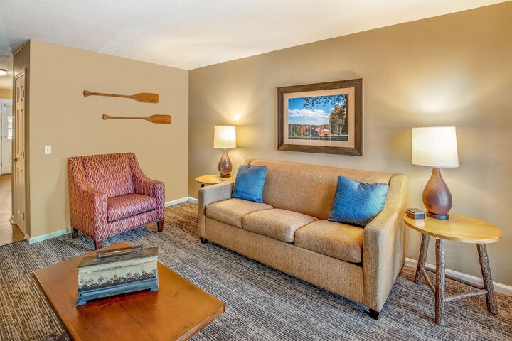 1 Bedroom Standard Queen Bed Sofa (5 of 12)