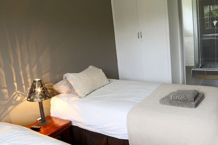 Room 5 of 52