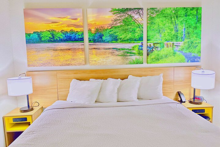 1 King Bed (1 of 8)
