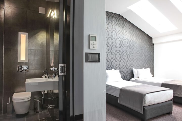 Room 40 of 267