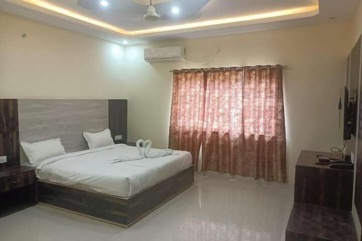 Room 12 of 91
