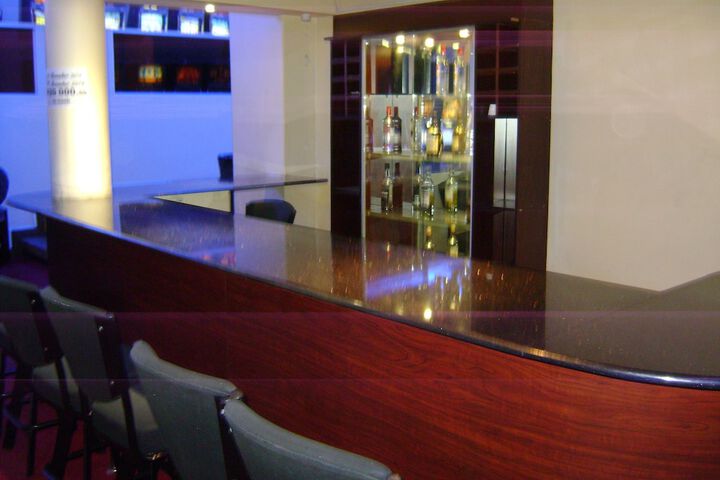 Lounge 26 of 32