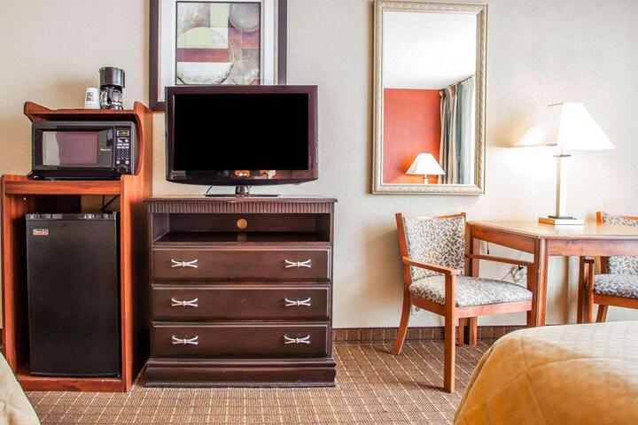 2 Double Beds (4 of 5)