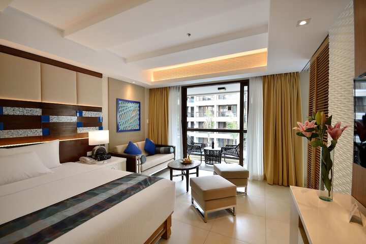 Room 4 of 38