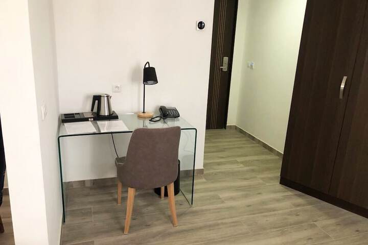 Room 10 of 51