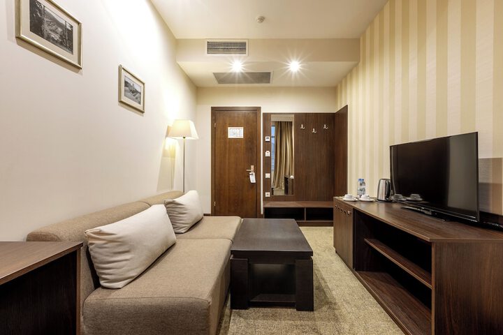Room 31 of 82