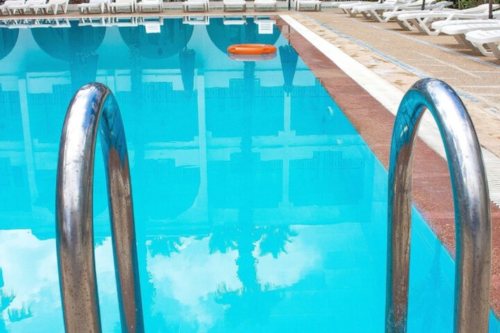 Hotel Pool