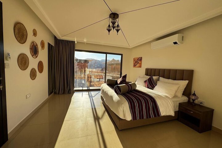 Room 19 of 160
