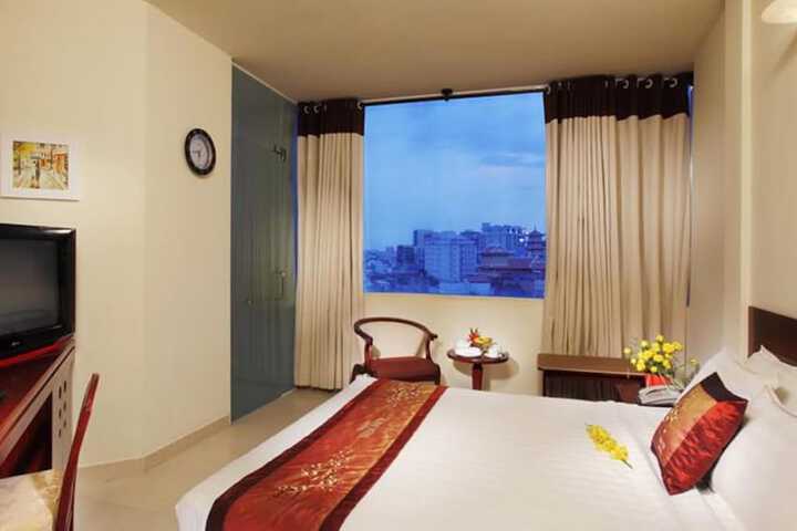 Room 5 of 28