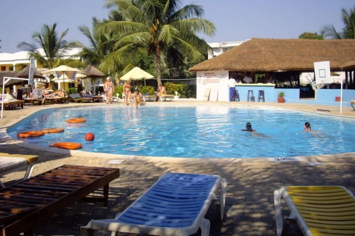 Hotel with Pool